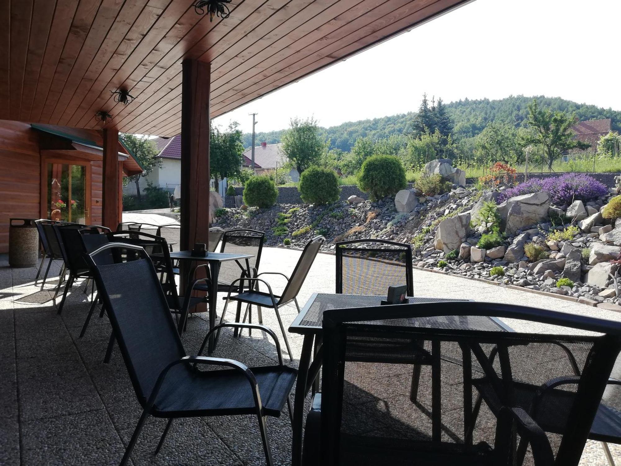 Penzion U Cola Prievidza Exterior photo